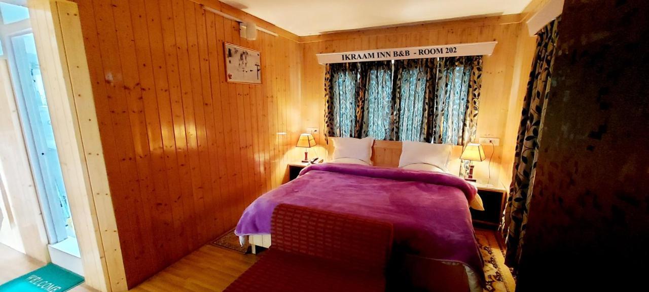 Ikraam Inn Bed & Breakfast Srīnagar 외부 사진