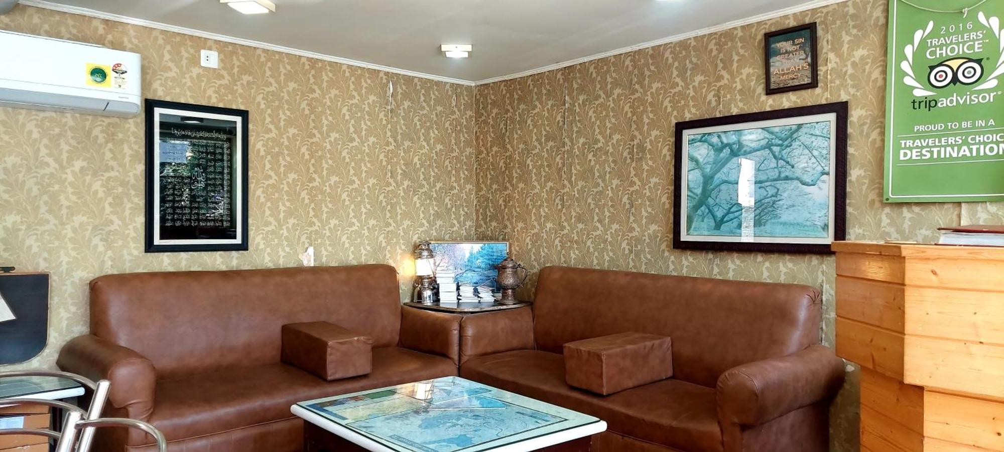 Ikraam Inn Bed & Breakfast Srīnagar 외부 사진